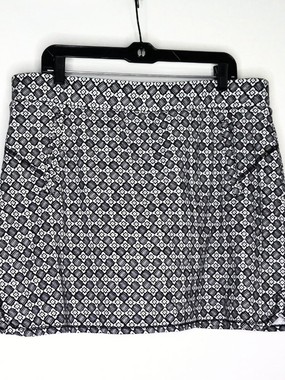 T by Talbots Skort Floral Black & White Floral Quatrefoil Pockets Stretch Sz XL